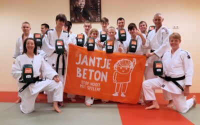 Judovereniging in Beverwaard collecteert met en voor Jantje Beton